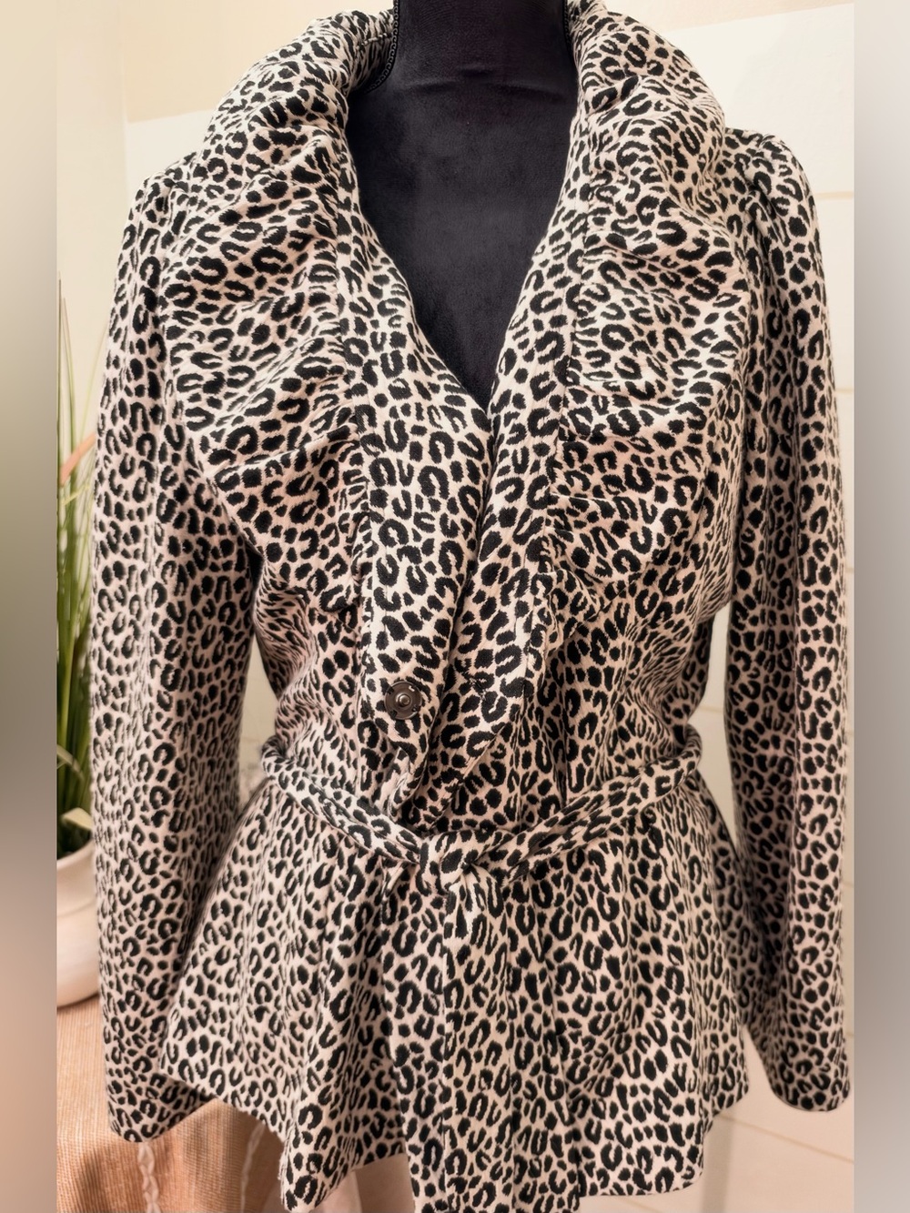 EUC Marisa Christina leopard jacket mob wife indie sleaze statement blazer Luxe